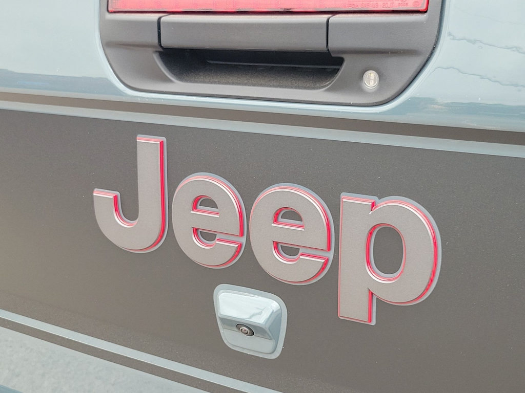Thumbnail: 2026 Jeep Gladiator - 23
