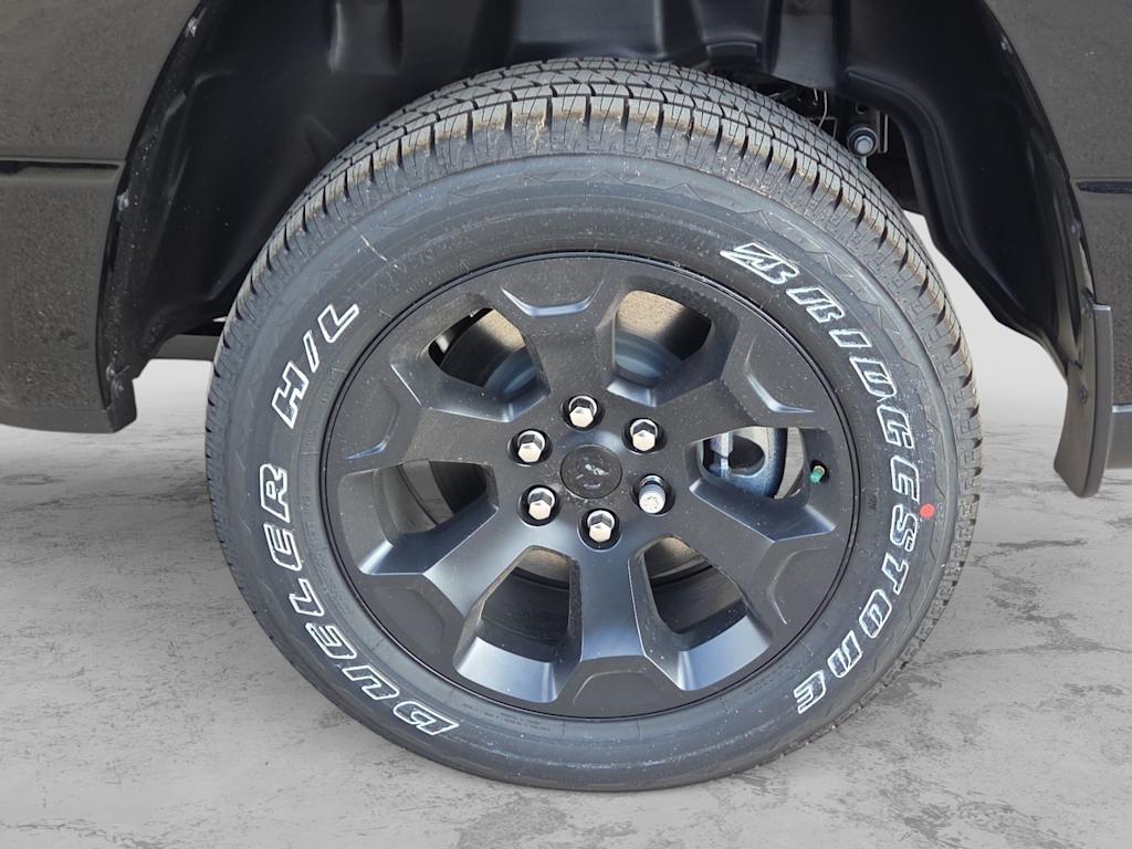 Thumbnail: 2026 RAM 1500 - 8