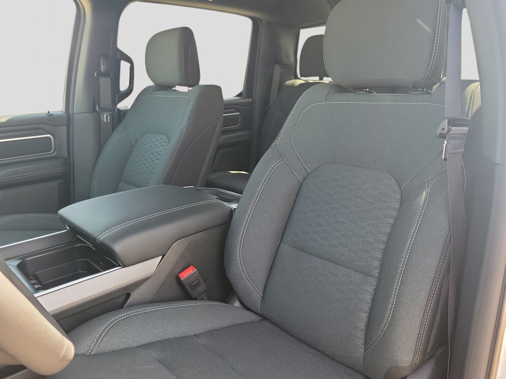 Thumbnail: 2026 RAM 1500 - 9