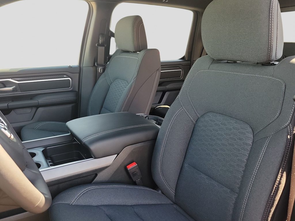 Thumbnail: 2026 RAM 1500 - 10