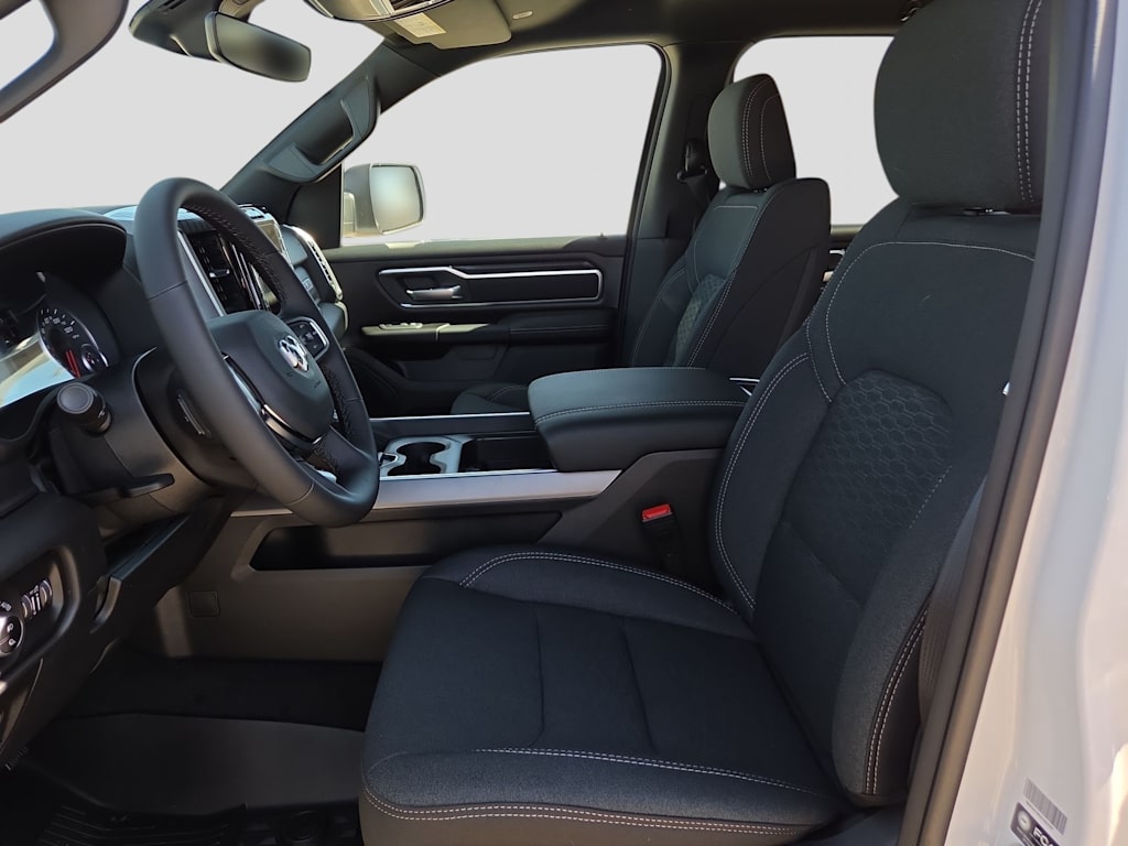 Thumbnail: 2026 RAM 1500 - 11
