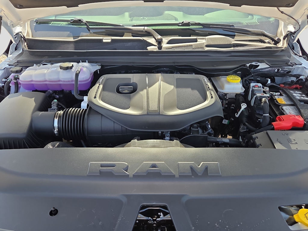 Thumbnail: 2026 RAM 1500 - 9