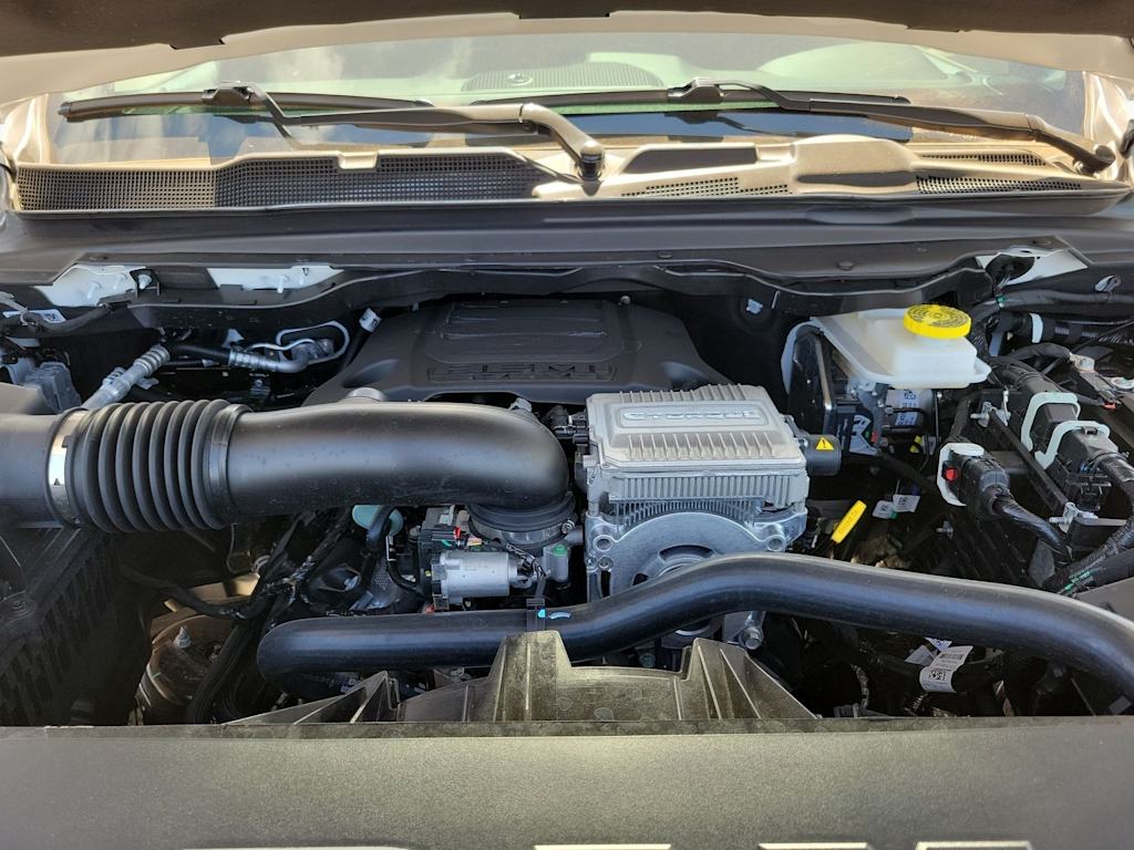 Thumbnail: 2026 RAM 1500 - 8