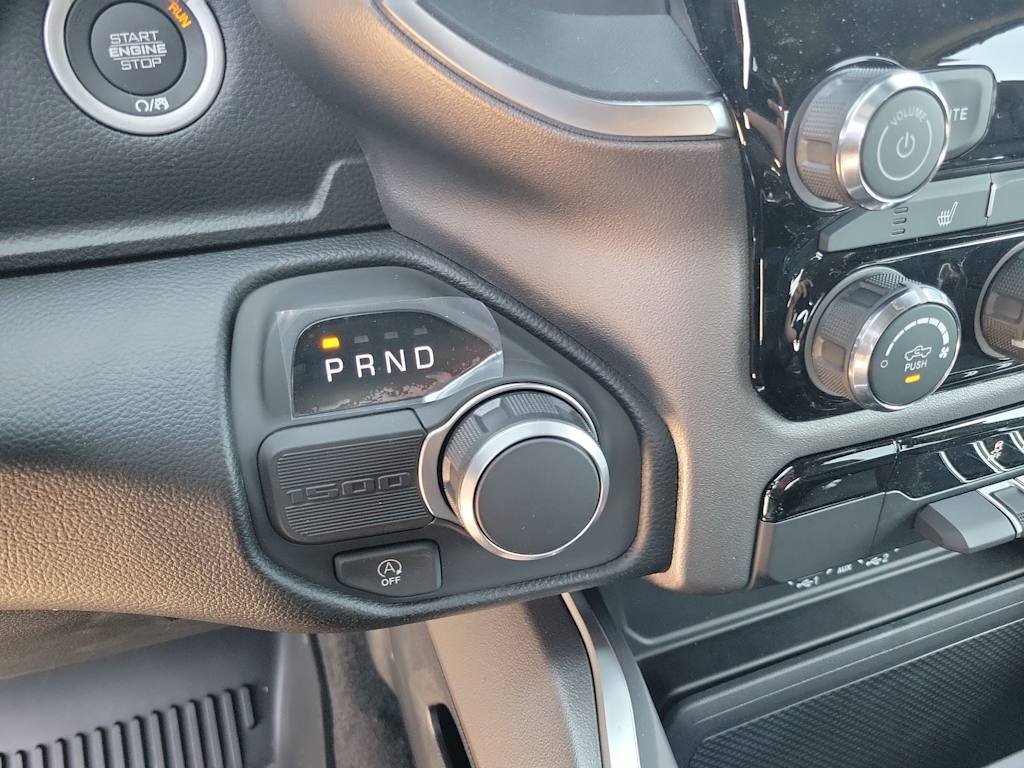 Thumbnail: 2026 RAM 1500 - 15