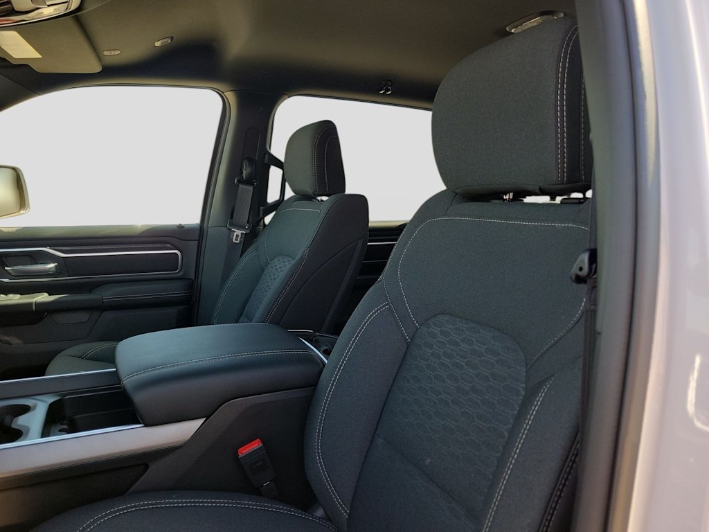 Thumbnail: 2026 RAM 1500 - 10