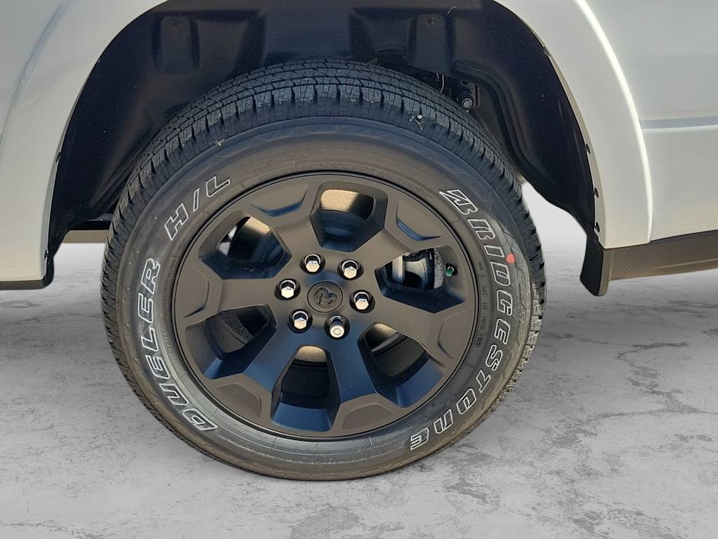 Thumbnail: 2026 RAM 1500 - 7