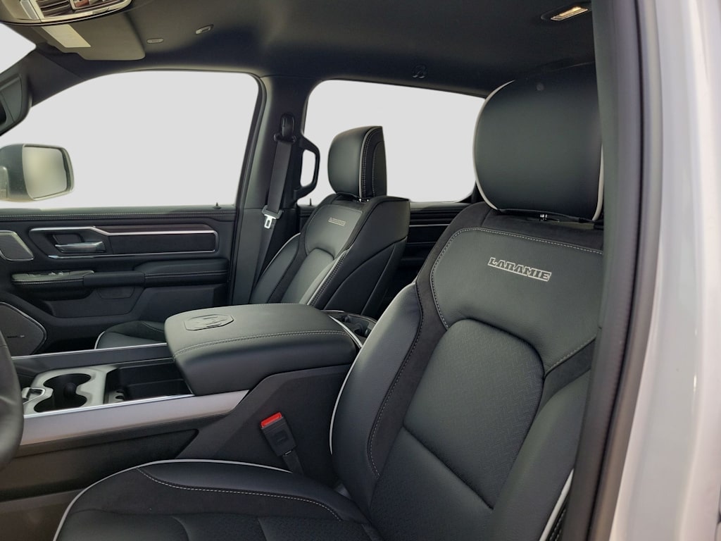 Thumbnail: 2026 RAM 1500 - 10