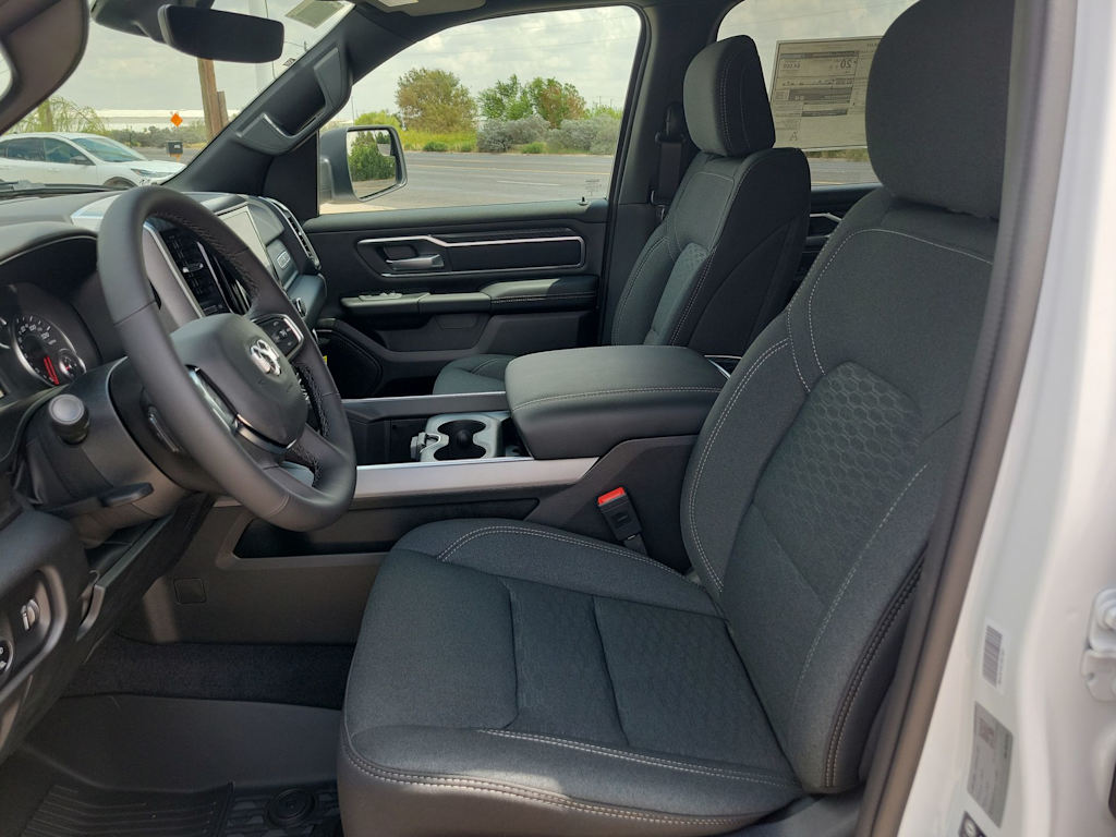 Thumbnail: 2025 RAM 1500 - 10