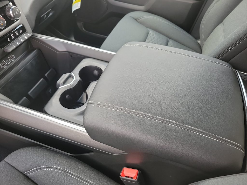 Thumbnail: 2025 RAM 1500 - 19