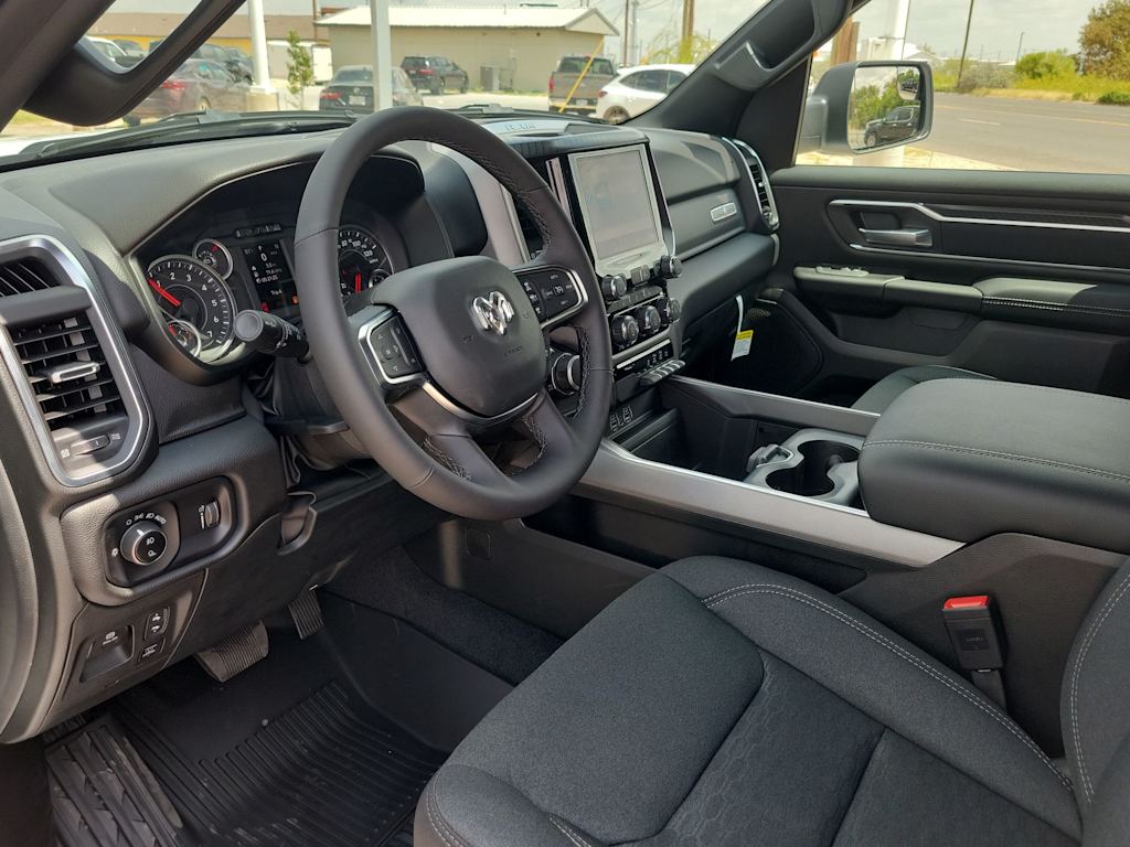 Thumbnail: 2025 RAM 1500 - 2