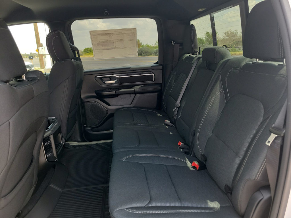 Thumbnail: 2025 RAM 1500 - 17