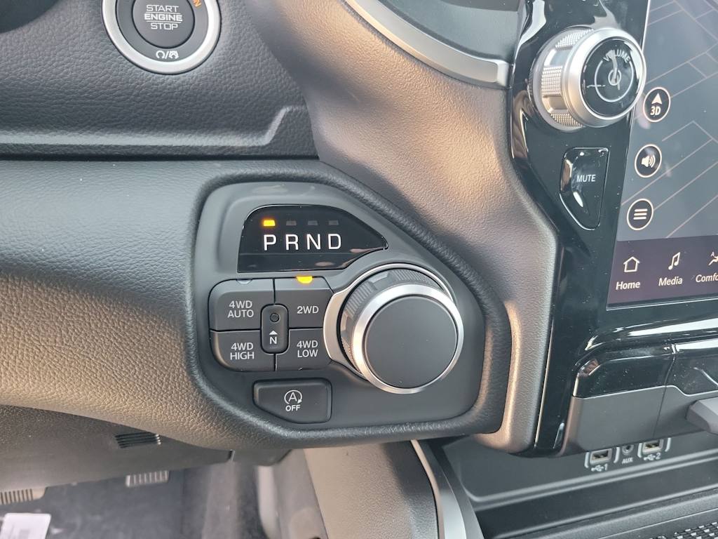 Thumbnail: 2026 RAM 1500 - 25