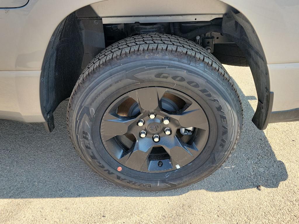 Thumbnail: 2025 RAM 1500 - 8