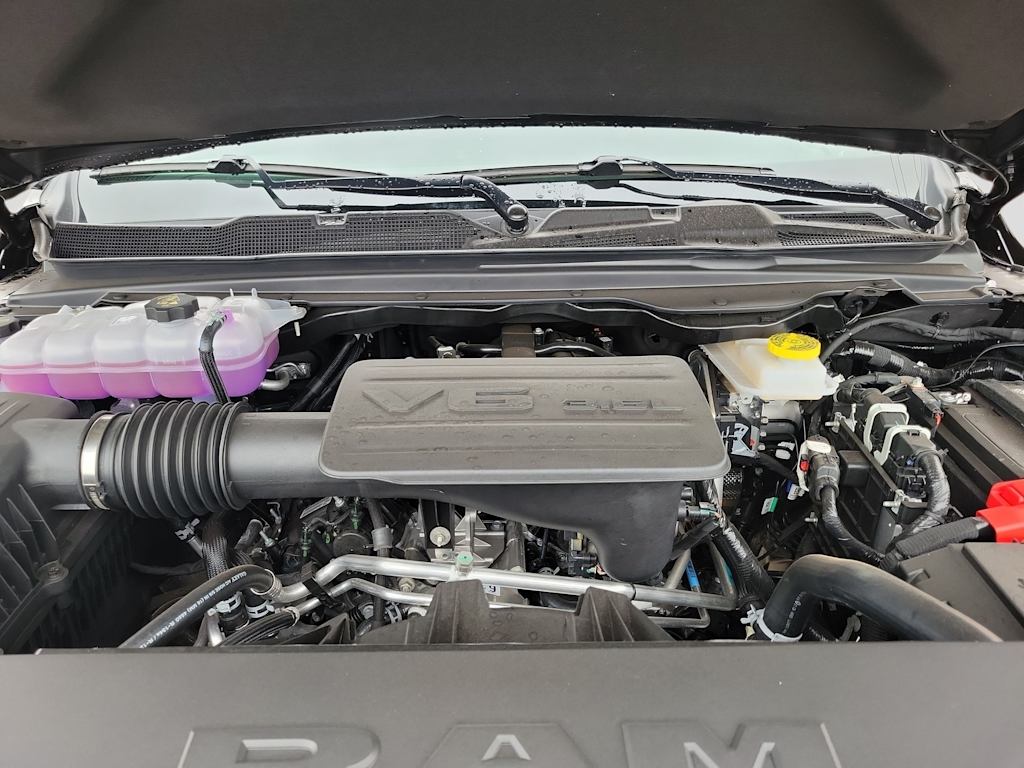 Thumbnail: 2026 RAM 1500 - 9