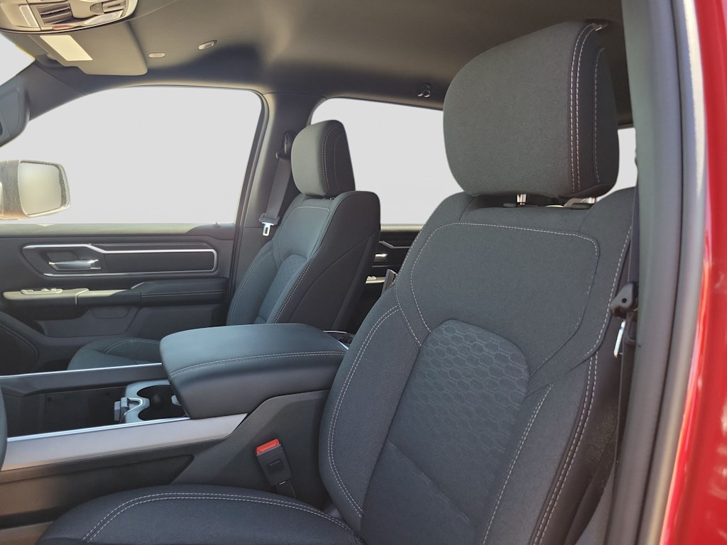 Thumbnail: 2026 RAM 1500 - 9