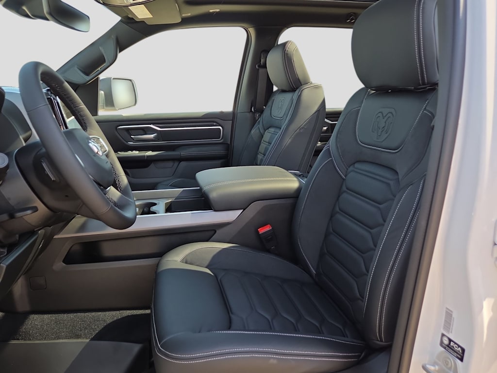 Thumbnail: 2026 RAM 1500 - 9