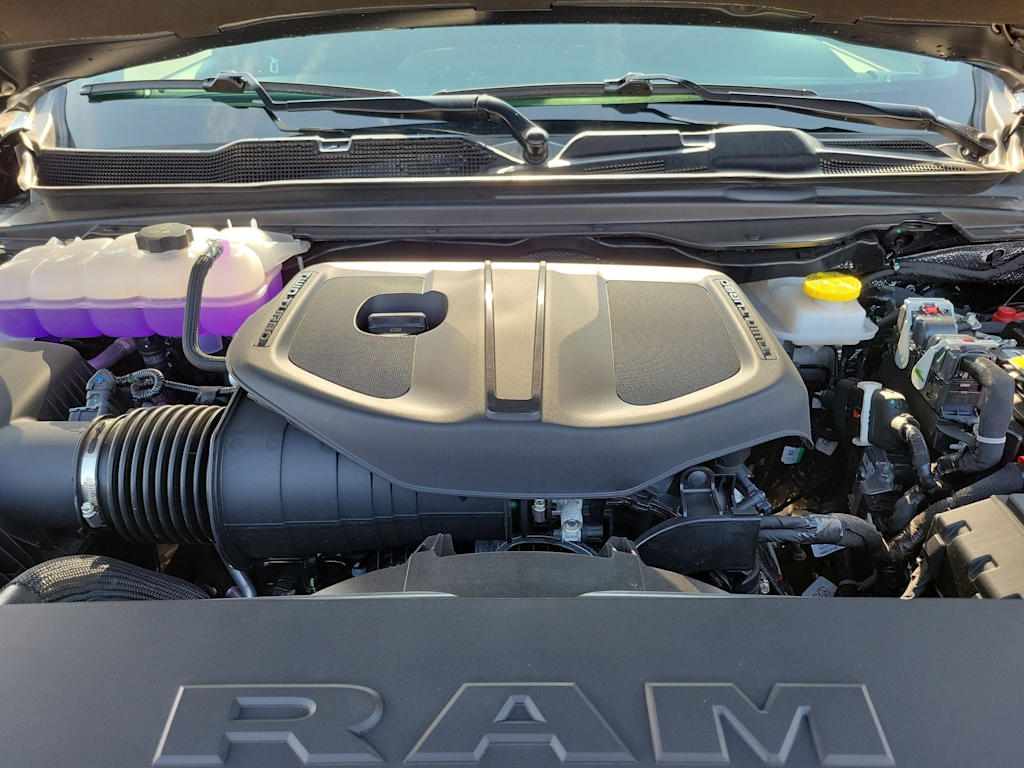Thumbnail: 2026 RAM 1500 - 9