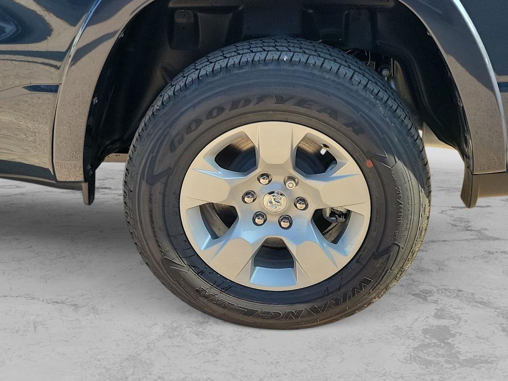 Thumbnail: 2026 RAM 1500 - 8