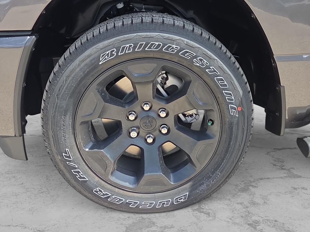 Thumbnail: 2026 RAM 1500 - 7