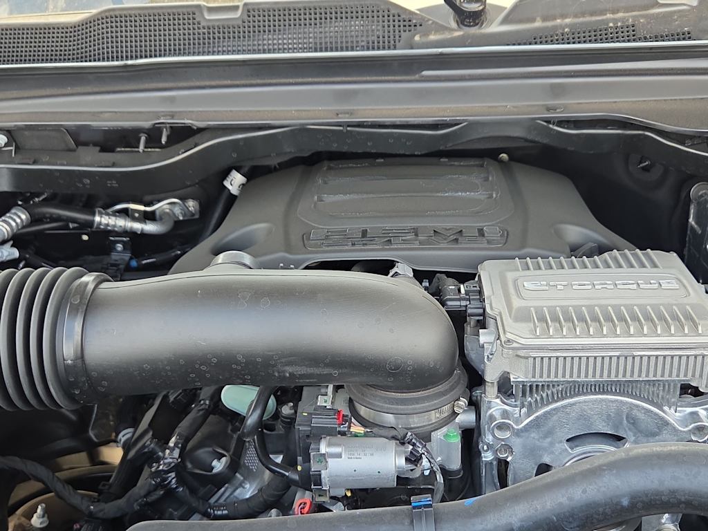 Thumbnail: 2026 RAM 1500 - 8