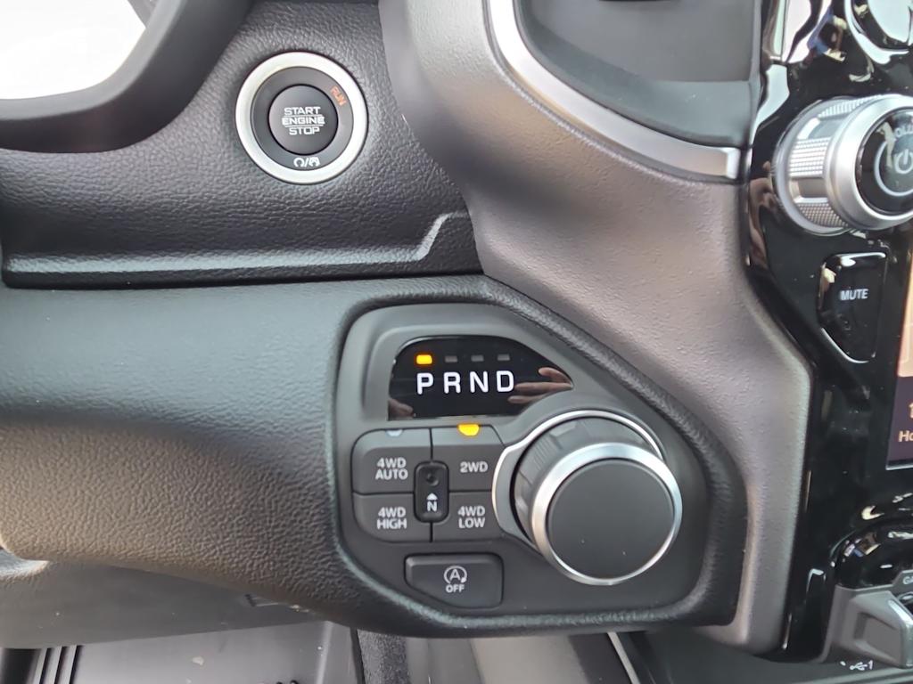 Thumbnail: 2026 RAM 1500 - 27