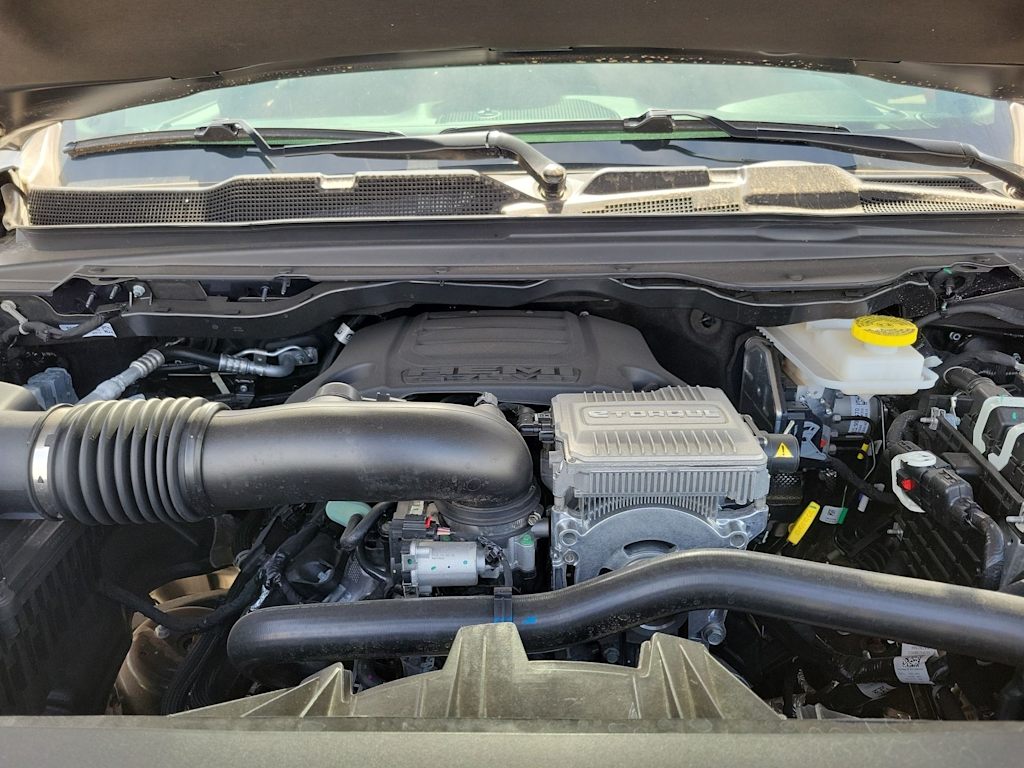 Thumbnail: 2026 RAM 1500 - 9