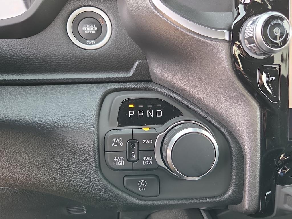 Thumbnail: 2026 RAM 1500 - 27