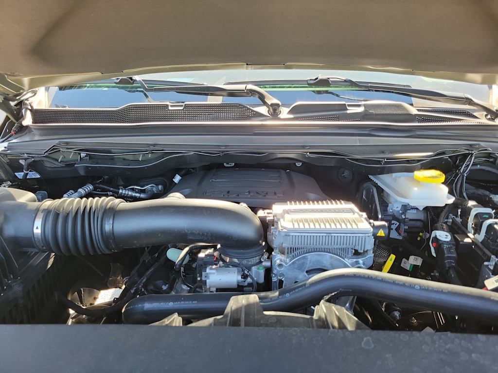 Thumbnail: 2026 RAM 1500 - 5