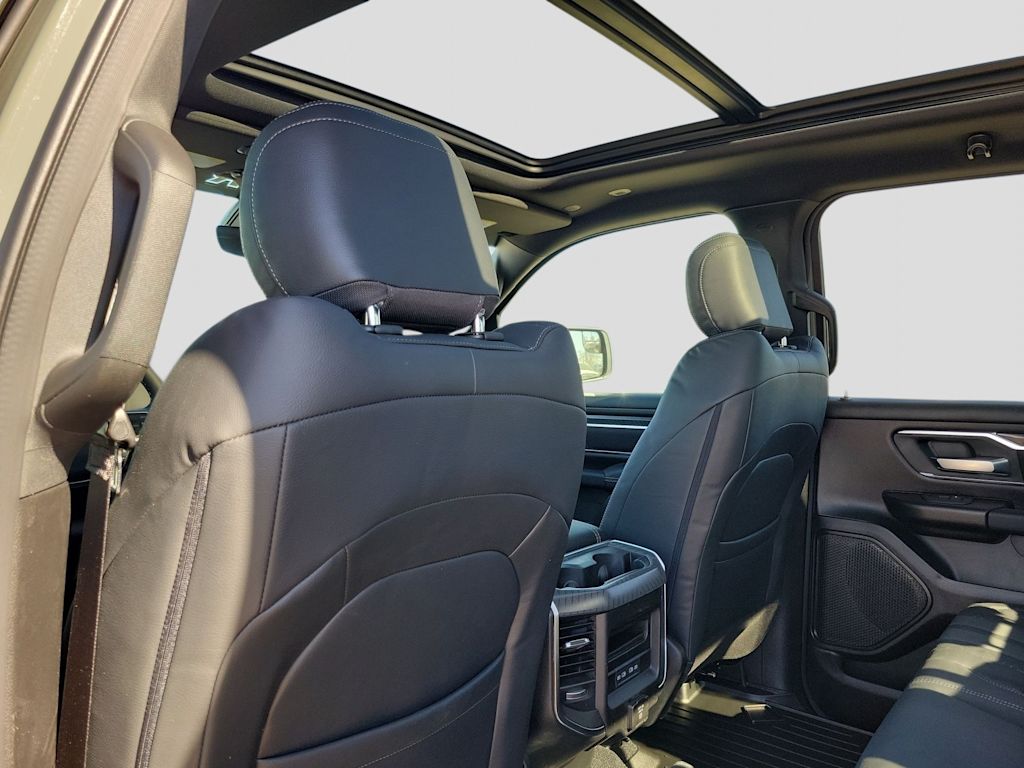 Thumbnail: 2026 RAM 1500 - 9