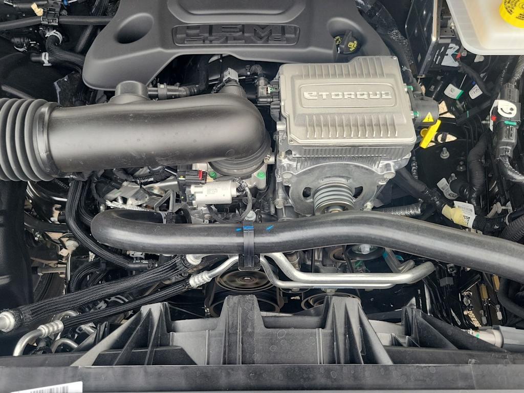 Thumbnail: 2026 RAM 1500 - 9