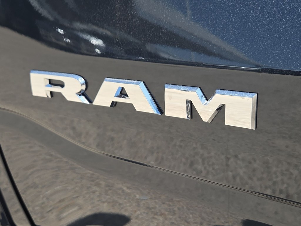 Thumbnail: 2026 RAM 1500 - 7
