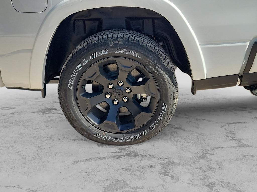 Thumbnail: 2026 RAM 1500 - 8