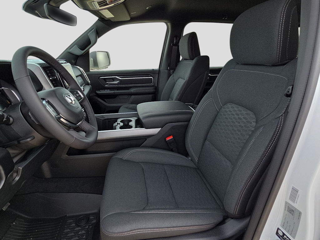 Thumbnail: 2026 RAM 1500 - 9
