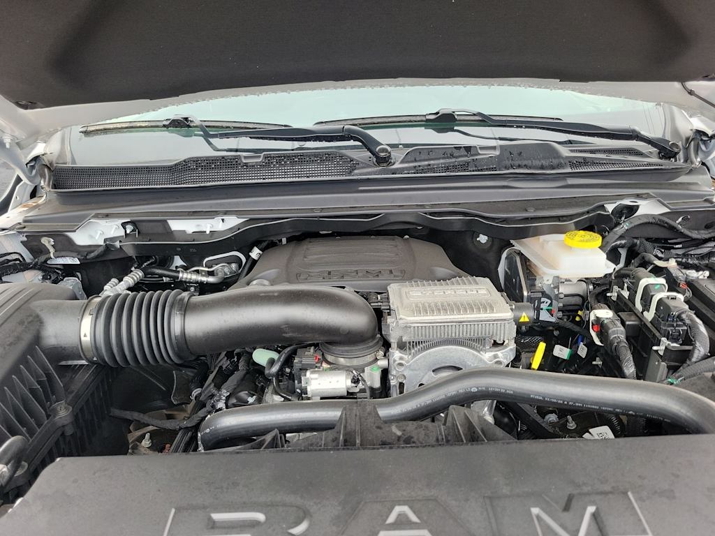 Thumbnail: 2026 RAM 1500 - 9