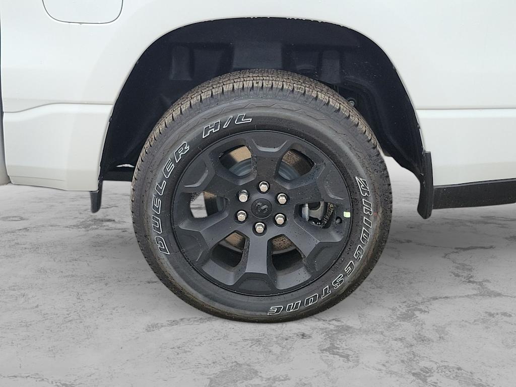 Thumbnail: 2026 RAM 1500 - 8