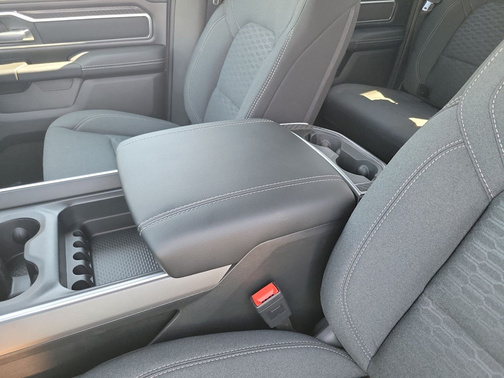 Thumbnail: 2026 RAM 1500 - 25
