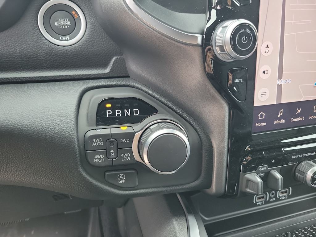 Thumbnail: 2026 RAM 1500 - 25