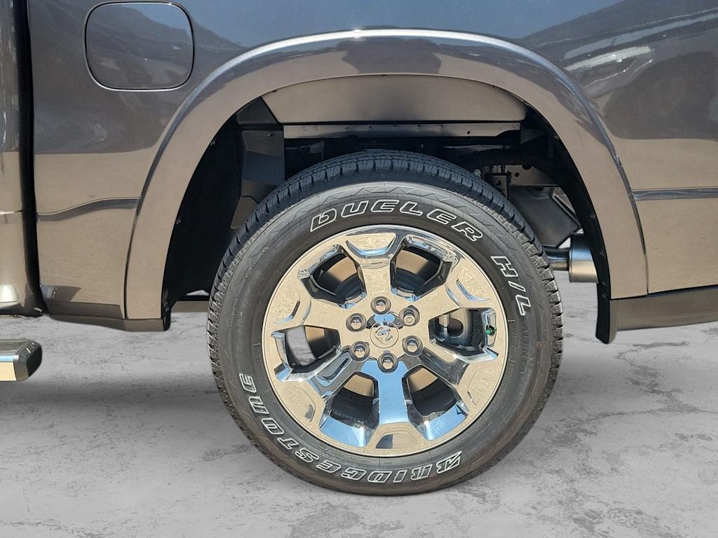 Thumbnail: 2026 RAM 1500 - 8