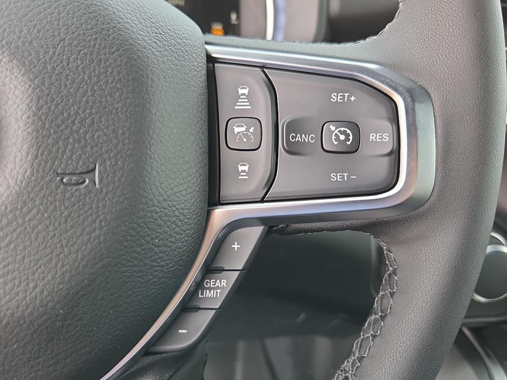 Thumbnail: 2026 RAM 1500 - 28