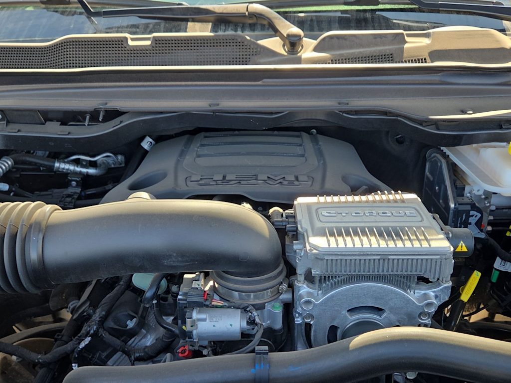 Thumbnail: 2026 RAM 1500 - 9