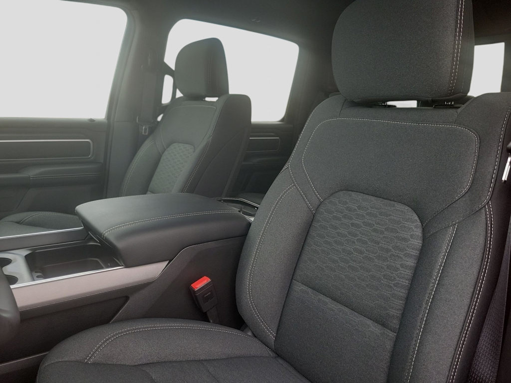 Thumbnail: 2026 RAM 1500 - 10