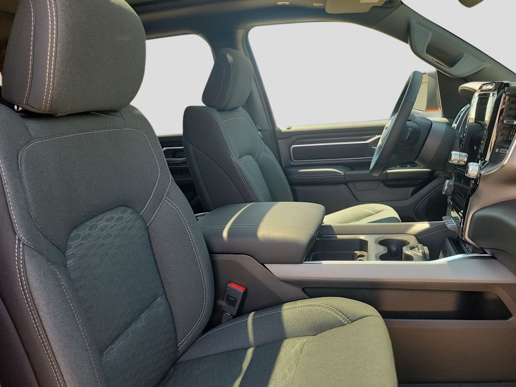 Thumbnail: 2026 RAM 1500 - 9