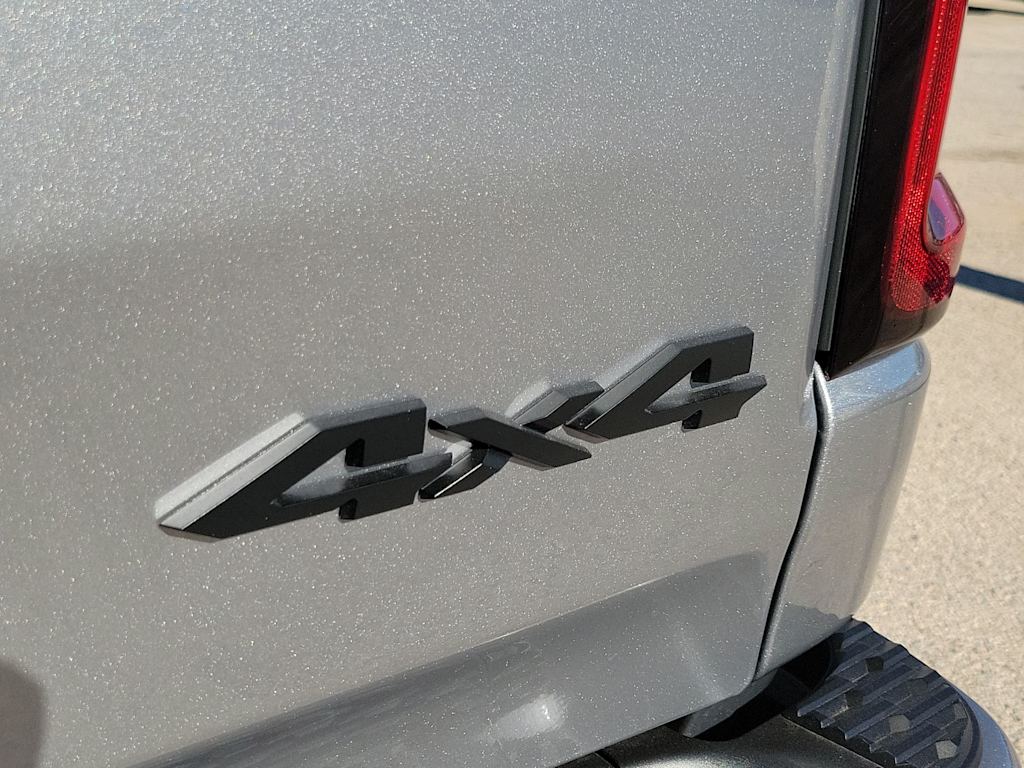 Thumbnail: 2026 RAM 1500 - 7