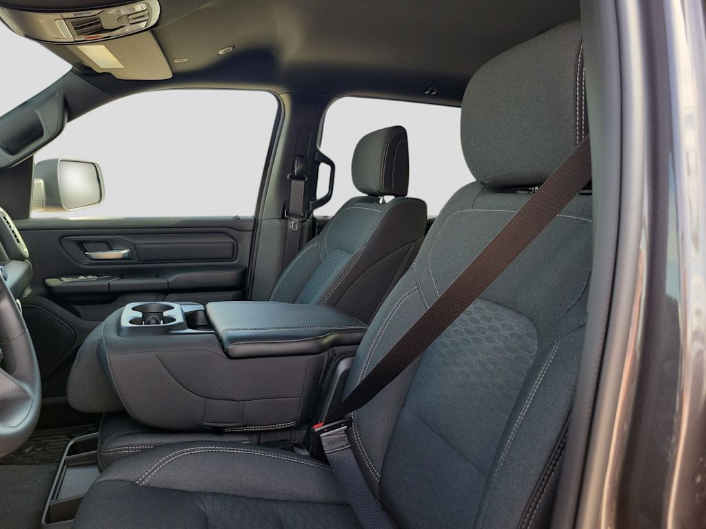 Thumbnail: 2026 RAM 1500 - 10