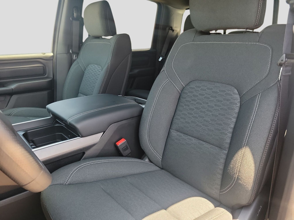 Thumbnail: 2026 RAM 1500 - 9