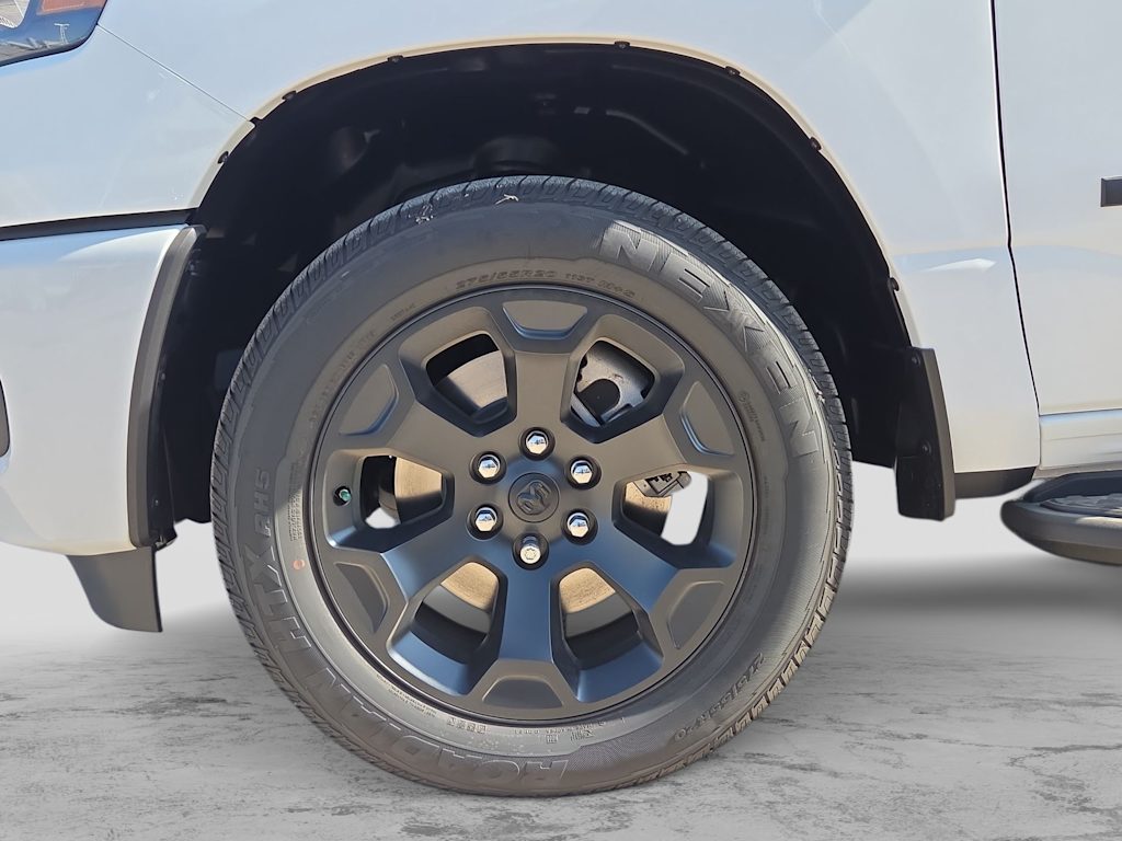 Thumbnail: 2026 RAM 1500 - 7