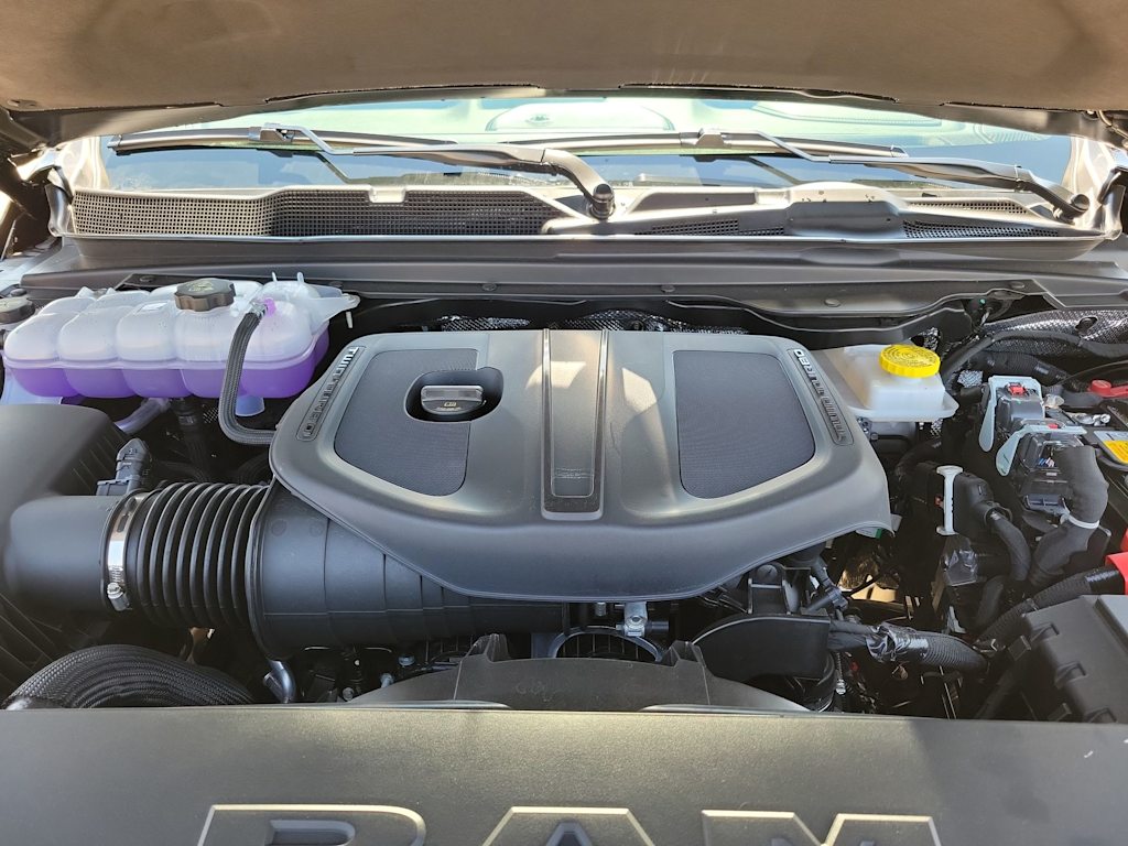 Thumbnail: 2026 RAM 1500 - 9