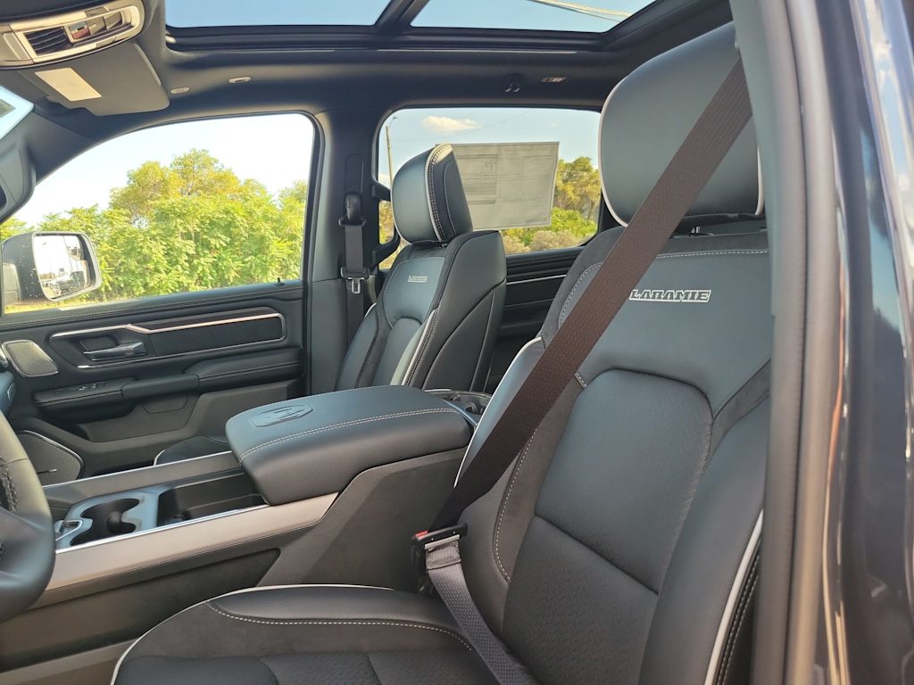 Thumbnail: 2026 RAM 1500 - 11