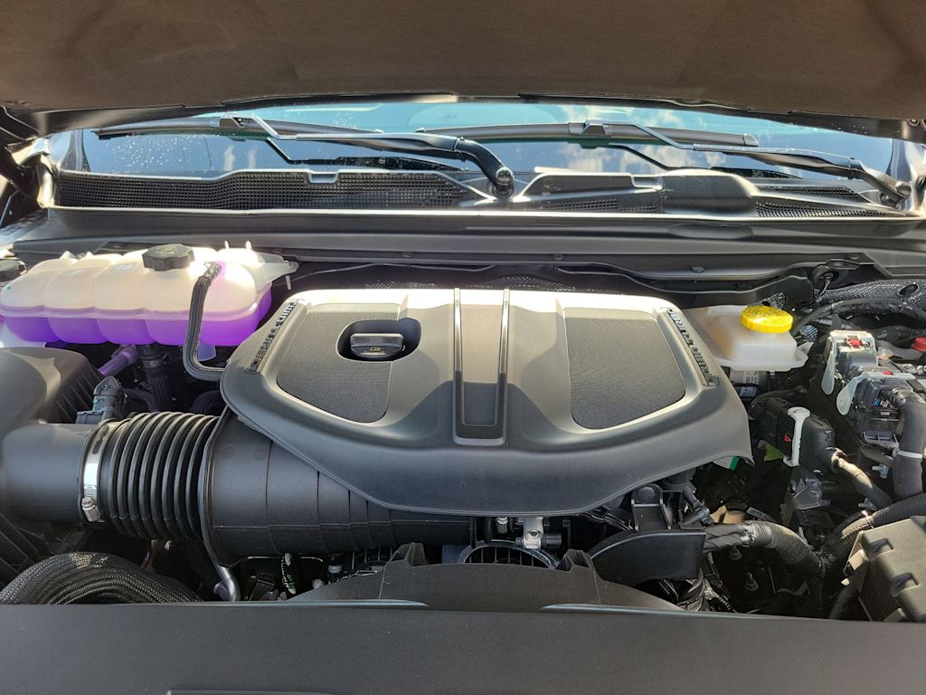 Thumbnail: 2026 RAM 1500 - 9