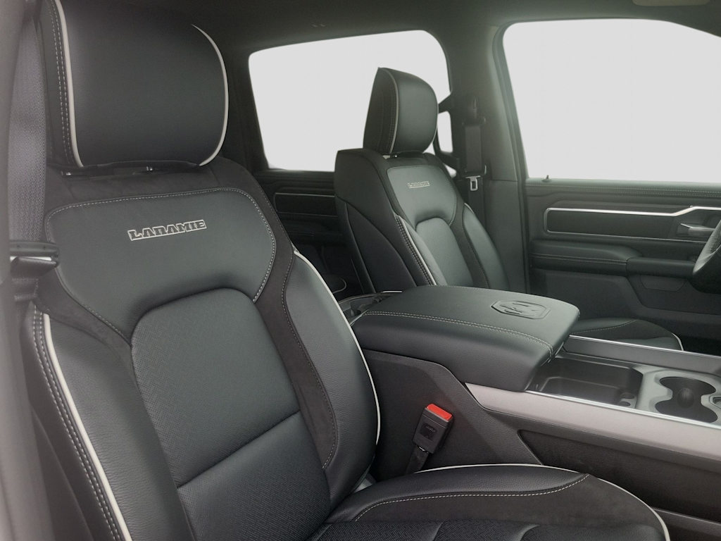 Thumbnail: 2026 RAM 1500 - 10